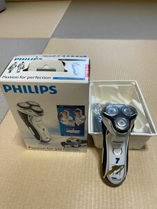 PHILHIPS HQ7390 メンズシェーバー Williams F1モデル [3枚刃 /AC100V-240V] 未開封　新品　中嶋一貴記念モデル サイン入り 