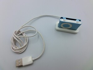 【BS24-27】【送料無料】Apple 第二世代 iPod shuffle 1GB 純正充電器付/ジャンク扱い/※傷・汚れ・スレ傷あり