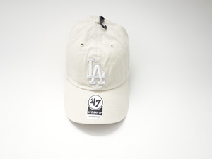 海外限定　 ’47 Brand X UO Los Angeles Dodgers キャップ cream