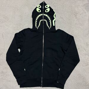 A BATHING APE BAPE KAWS BOUNTY HUNTER MAD SHARK HOODIE シャークパーカー　スウェット　M 黒　ブラック　BABY MILO 