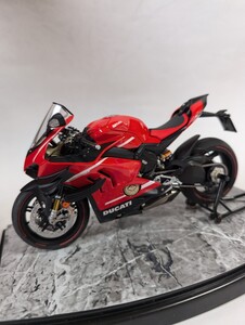 タミヤ模型　1/12 DUCATI SUPERLEGGERA V4