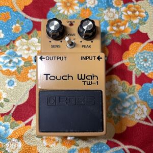 BOSS TW-1 Touch Wah 初期ロゴ 1979年日本製 銀ネジ スケルトンスイッチ スタンプシリアル