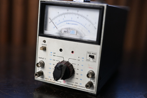 閑古鳥 測定器 【 KIKUSUI MODEL 1851A / AC VOLTMETER 】 ボルトメーター / キクスイ