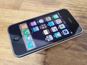 ソフトバンク iPhone3G 16GB A1241 美品 【日本初期バージョン2.0】バッテリー良好 送料185円♪超激レア