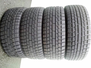 バリ山スタッドレス 205/55R16 YOKOHAMA ICE GUARDヨコハマアイスガード IG20 4本E90 F20 BRZ 86プリウスゴルフW204 W246 W176 CLAビートル