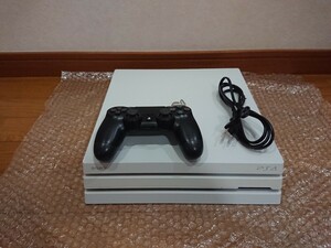  PS4 CUH-7200B 1TB (ホワイト)+ソフト2本