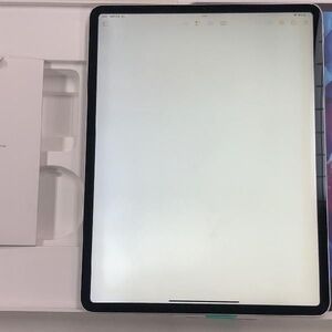 iPad Pro 12.9インチ 第4世代 256GB Wi-Fiモデル バッテリー90％ 訳あり品 中古[27760493]