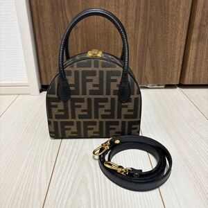 FENDI フェンディ ラウンドバニティ ショルダーバッグ ハンドバッグ 2way ズッカ エピレザー ヴィンテージ