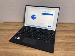 FUJITSU LIFEBOOK WU-X／H1 i5-1335U/SSD256GB/メモリ8GB/約689g/世界最軽量