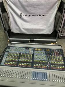 nt240606-011Z AVID digidesign VENUE Profile デジタルミキシングコンソール PA機器 大型機材 通電OK 電源ケーブル他ケーブル付属 USED