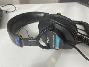 未使用 SONY ソニー ダイナミックステレオヘッドホン スタジオモニター MDR-7506 キャリーケース付