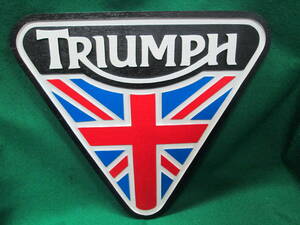 トライアンフ 木製 看板 TRIUMPH 検索:イギリス ユニオンジャック バイク 英国 オートバイ エンボス 壁掛け ロゴ レトロ グッズ エンブレム