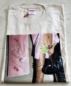 【新品】Supreme シュプリーム　【Model Tee】2022年春夏 22SS モデル フォト プリント Tシャツ サイズ：M　ライトベージュ