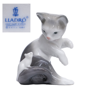 リヤドロ（lladro）「驚いた子猫ちゃん」 　フィギュリン　t-175