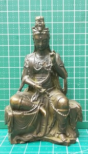 仏教美術 銅製 観音菩薩 半跏像 ◆10ｃｍ◆ 仏像 銅仏 古玩 鋳銅 時代物 観音様 坐像 置物●3709