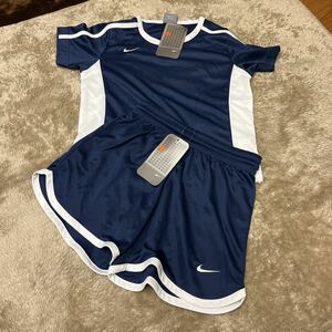 超お値打ち出品 小さめサイズ NIKE Lady