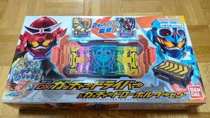 新品 仮面ライダーガッチャード 変身ベルト DXガッチャードライバー＆ガッチャードローホルダーセット