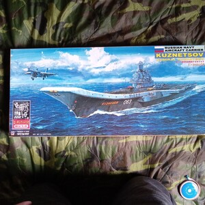 ロシア海軍航空母艦 クズネツォフ エッチングパーツ付 （1/700スケール ワールドモダンシップ M31E） ピットロード エチングパーツ付限定品