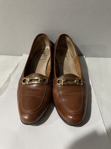 FERRAGAMOフェラガモパンプスローヒールブラウン茶23cmレディース仕事