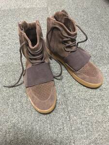 yeezy 750 カニエ　kanye adidas アディダス　ナイキ　NIKE