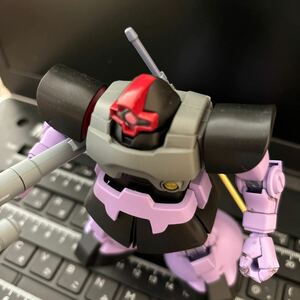 HG 1/144 ドム 塗装済 完成品 ジャンク プラモデル ガンプラ 機動戦士ガンダム HGUC バンダイ