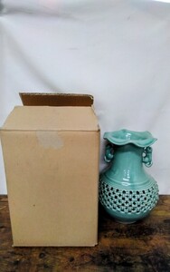 g_t C748 高麗青磁透かし入り花器(花瓶、壺)★コレクション★アンティーク★工芸品★陶芸★中国、朝鮮半島★高麗