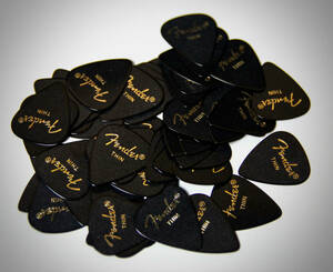 Fender 351 Shape Classic Picks Black - Thin