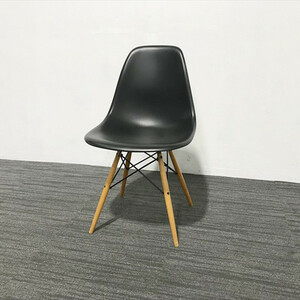 ミーティングチェア 肘無 会議椅子 イームズ Vitra ヴィトラ ブラック 中古 IM-858339B