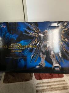 PG 機動戦士ガンダムSEED DESTINY ZGMF-X20A ストライクフリーダムガンダム 1／60スケール プラモデル 未組立