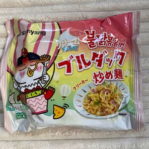 ブルダック炒め麺　クリームカルボ