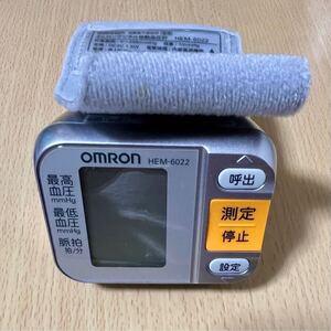 OMRON オムロン 手首式血圧計 HEM-6022 可動品 激安一円スタート