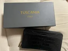 【美品】　TUSCANIA 長財布