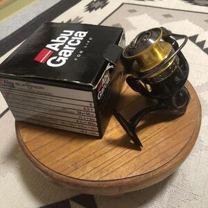 新品 正規品 アブガルシア(Abu Garcia) スピニングリール 【3000MSH】 スーペリア 釣り具