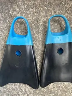 BLADE PRO FINS Sサイズ 黒/青 フィン