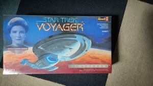 ドイツ レベル 33㎝ スタートレック カゾンファイター STAR TREK VOYAGER SHIP 　Revell 04810