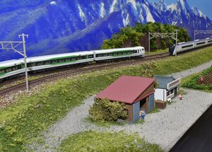 【SAZAN】鉄道ジオラマ展示台 複線 ※90x30cm 山沿いの緩やかなカーブ(同梱不可)★34