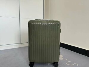 RIMOWA リモワ ESSENTIAL Cabin 機内持ち込み用スーツケース スーツケース 21インチ 36リットル グリーン 中古 TJ 1