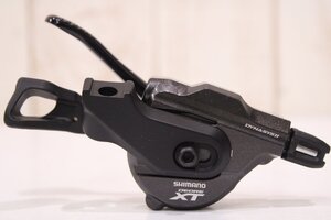 ●SHIMANO シマノ SL-M8000 DEORE XT 11s ラピッドファイヤープラス シフトレバー 右のみ 美品