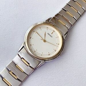 SEIKO 5P31-6110メンズクォーツ腕時計　稼動品　