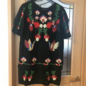 ZARA ザラ 刺繍 ワンピース 膝上 裏地キャミソール メキシコ 花柄 オトミ風柄　メキシカン　民芸品風デザイン