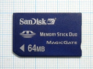 ★SanDisk メモリースティック Duo ６４ＭＢ MAGICGATE 中古★送料８５円・１８５円