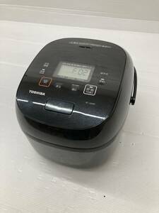 ◇TOSHIBA／RC-10VRT／東芝真空圧力IHジャー炊飯器／5.5合炊き／通電確認済み／ジャンク品／中古品／2022年式／8-061