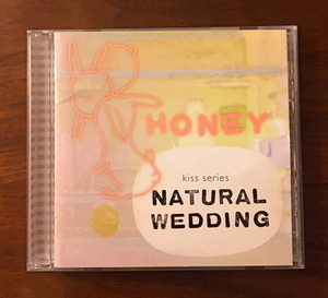 洋楽コンピ・名曲集★NATURAL WEDDING HONEY★結婚情報誌とタイアップした18曲コンピレーション。