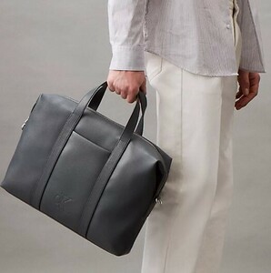 ロサンゼルスから最新本物をお届け！！　　　Calvin Klein All Day Commuter Bag 高級ビジネスバック　　US限定！！　完売！！