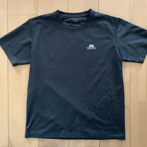 【Mountain Equipment】マウンテンイクイップメントバッグプリント 化繊Tシャツ S サイズ 423709 登山 トレッキング アウトドア 日本製