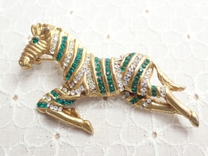 L229　ヴィンテージ ブローチ 馬 ホースデザイン ゴールドメッキ ラインストーン グリーン×クリアカラー Vintage brooch