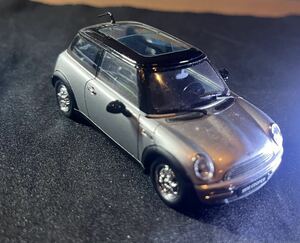 ⑪希少　輸入車ミニカーコレクション　MINI 　1/43サイズ　恵比寿の伝説ミニカーショップミスタークラフトにて購入　