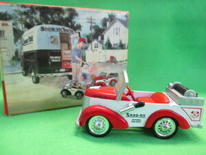 【在庫１点のみ】 スナップオン Snap on グッズ ミニカー ペダルカー Pedal Car Replica Package Truck 1940’s 1/12 展示品 未使用