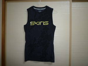 スキンズ SKINS ノースリーブ ストレッチシャツ 黒 Mサイズ
