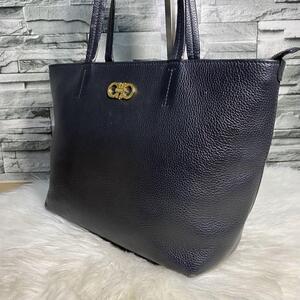 Ferragamo サルヴァトーレフェラガモ　トートバッグ　レザー　ブラック